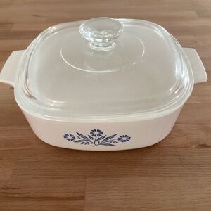 Corningware 2 Quart Casserole with Lid